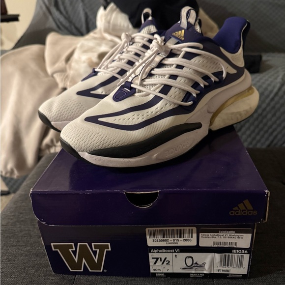 adidas Other - Adidas Alphaboost V1 Washington Huskies Size 7.5